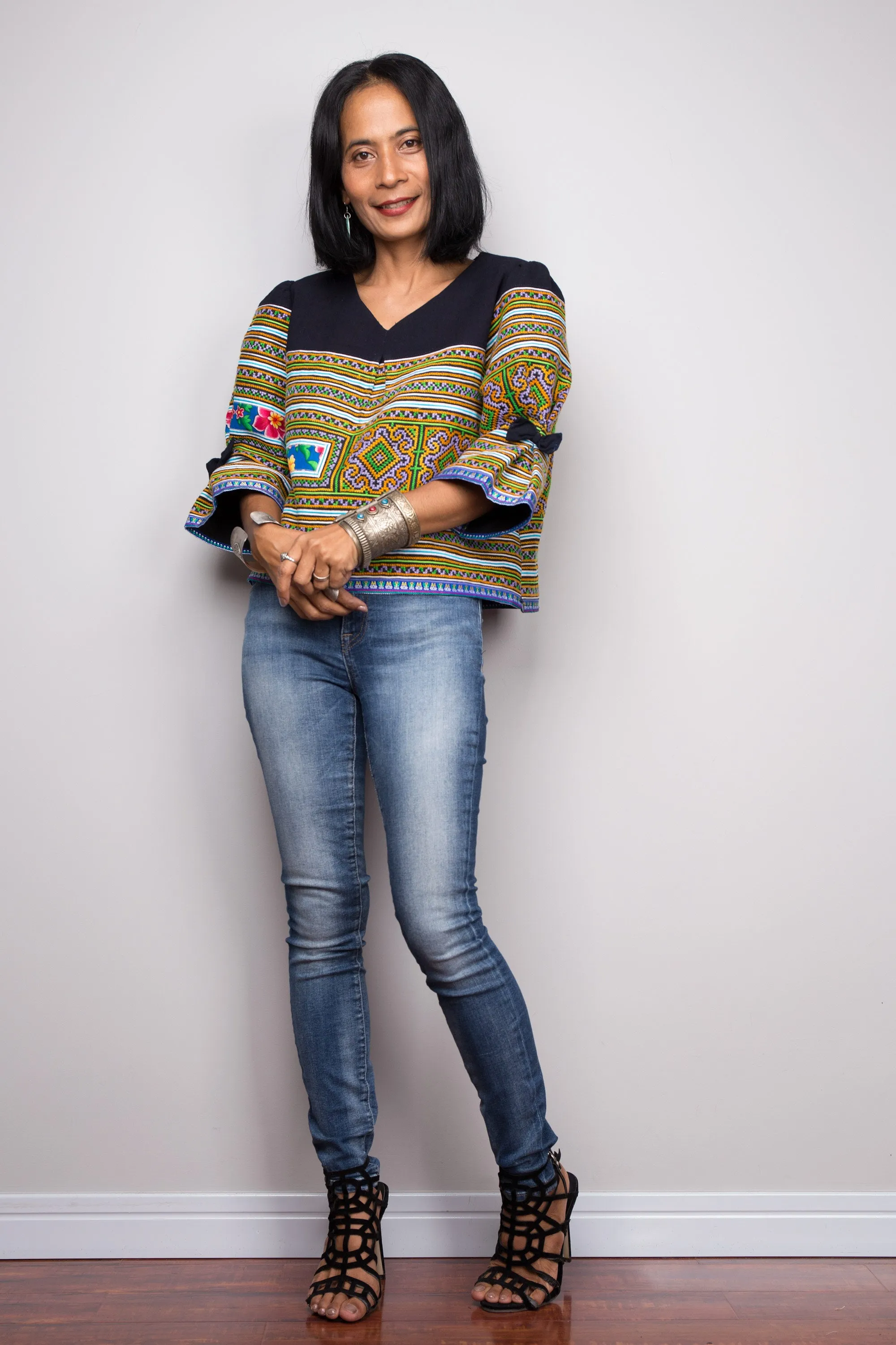 Hill tribe Pullover Blouse Top