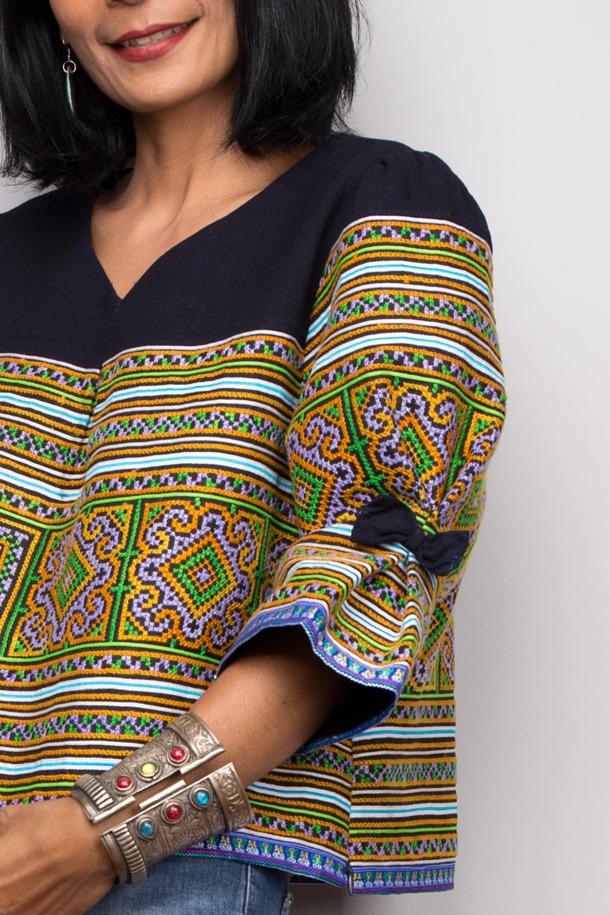 Hill tribe Pullover Blouse Top