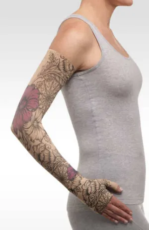 Juzo Soft Arm Sleeve w/Silicone Band (FLORAL PURPLE HENNA)