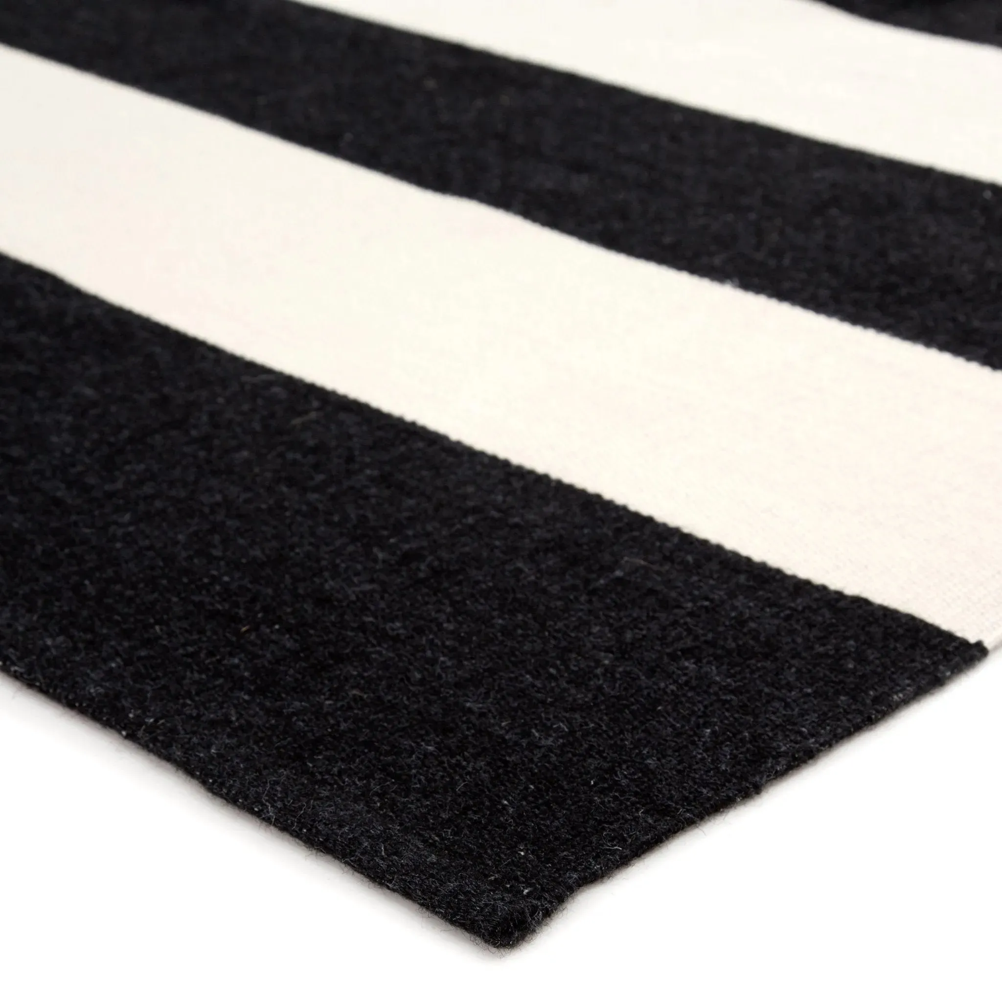 Lanai LAN06 Black/Ivory Rug