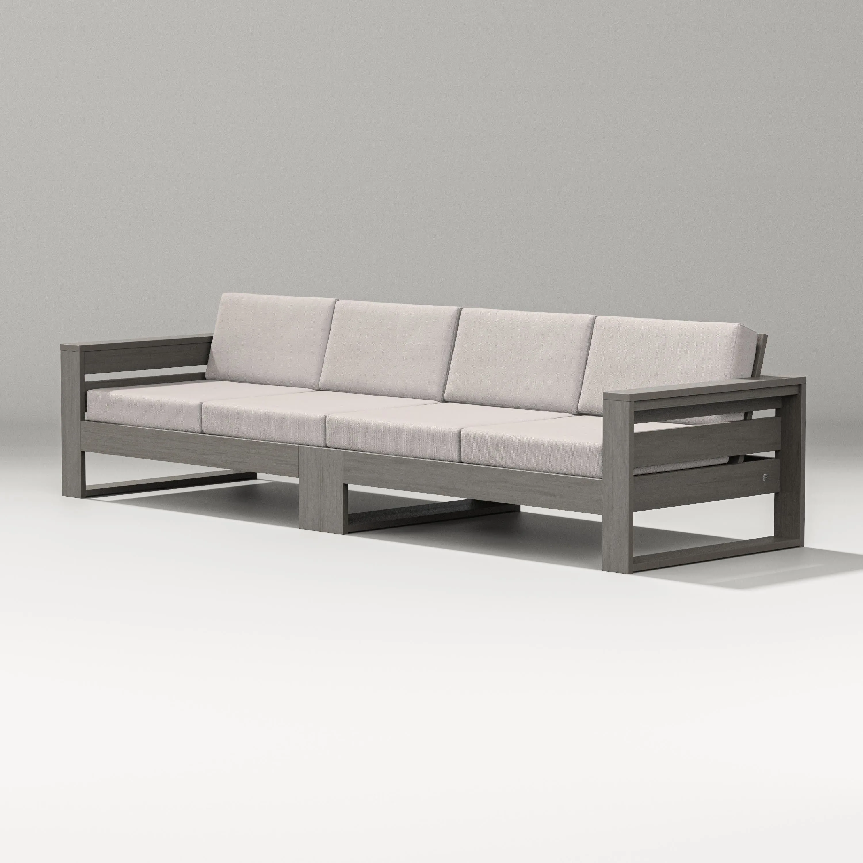 Latitude Straight Sectional