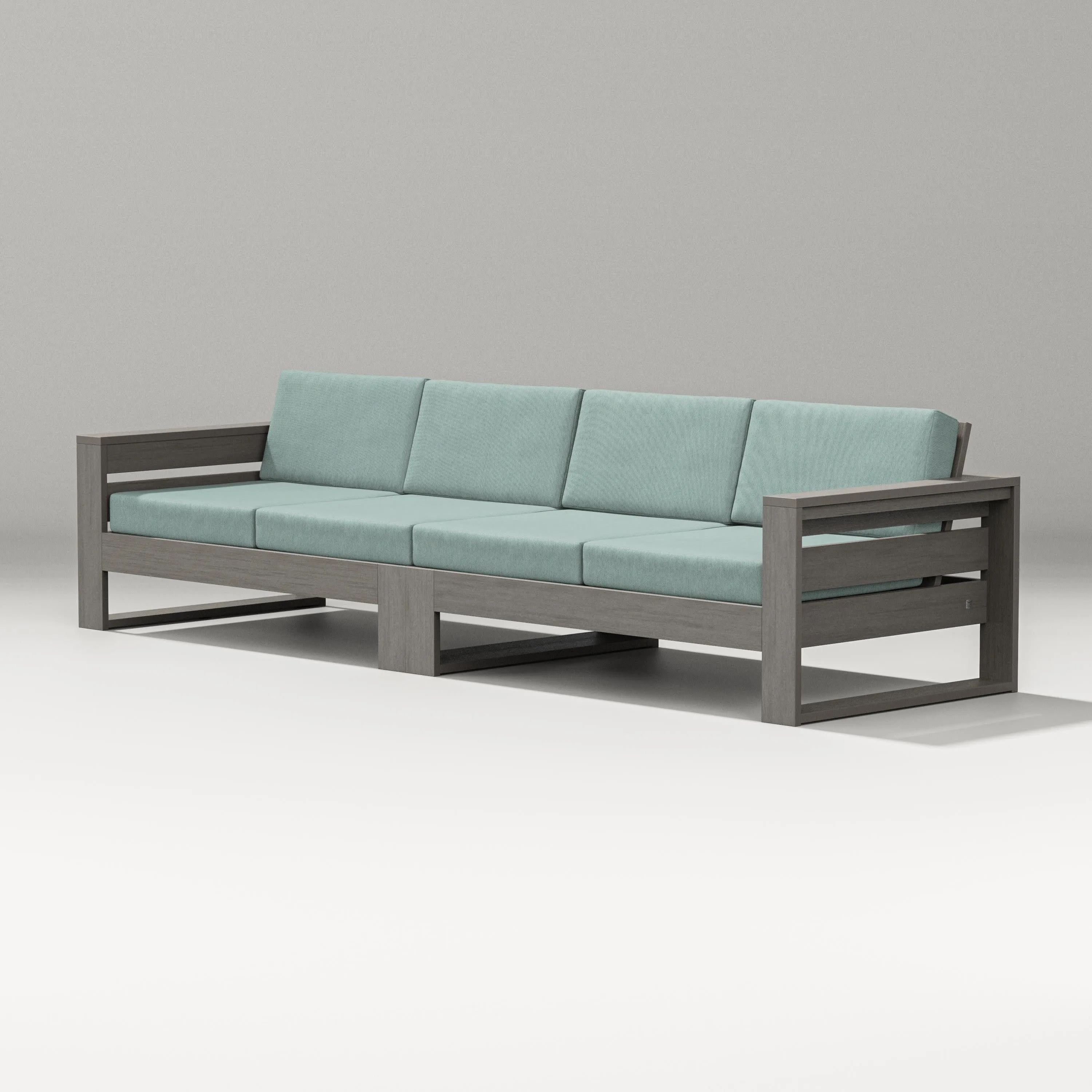 Latitude Straight Sectional