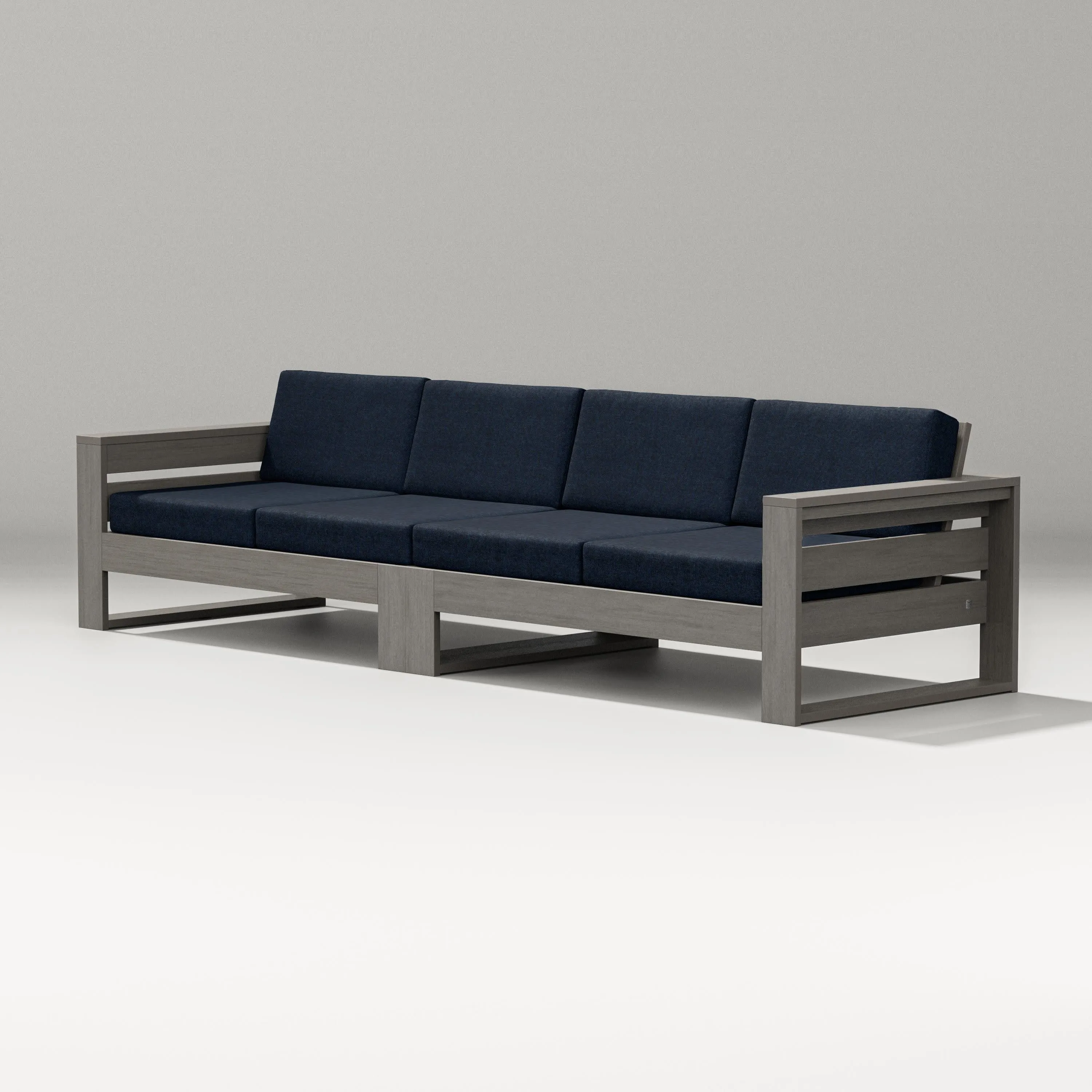 Latitude Straight Sectional