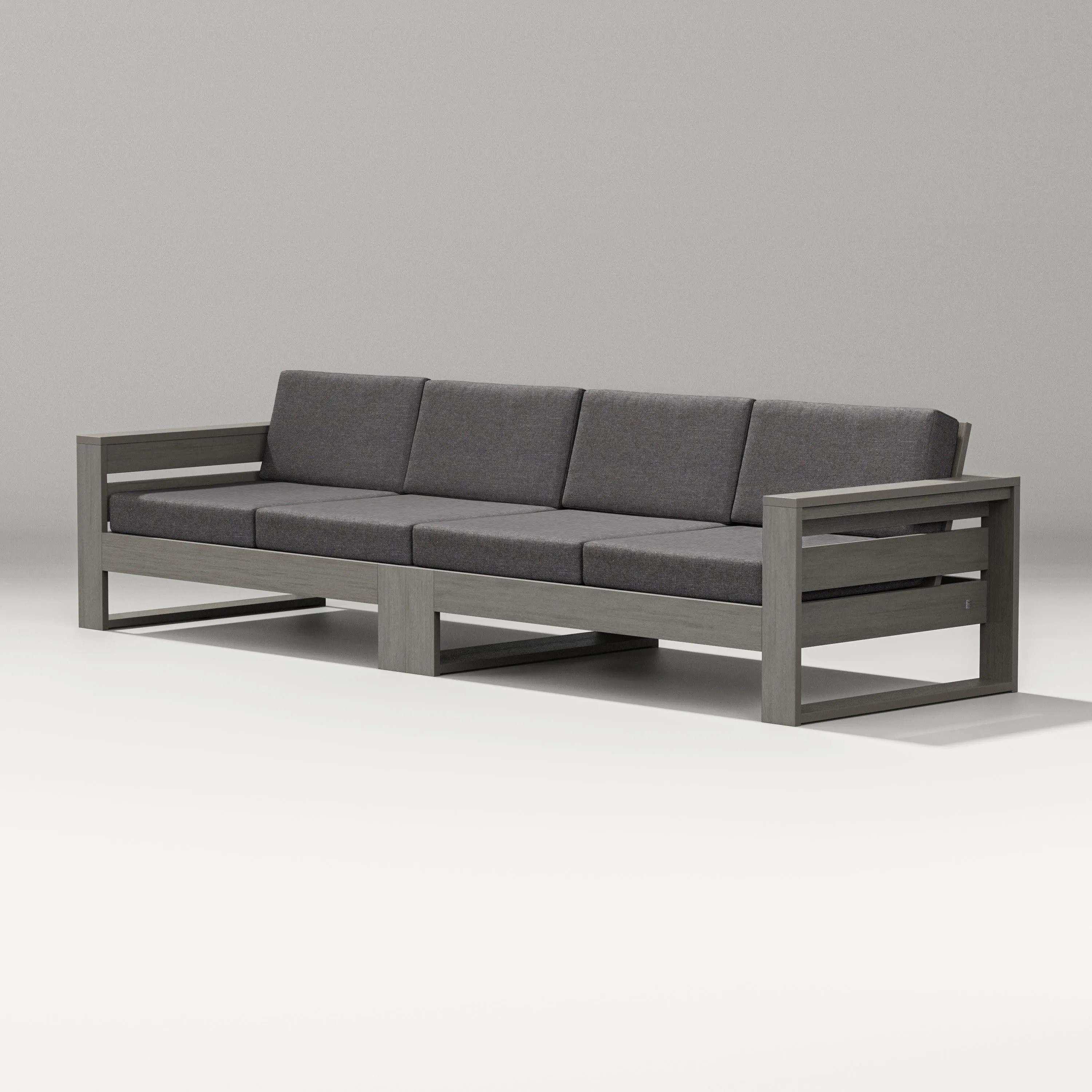 Latitude Straight Sectional