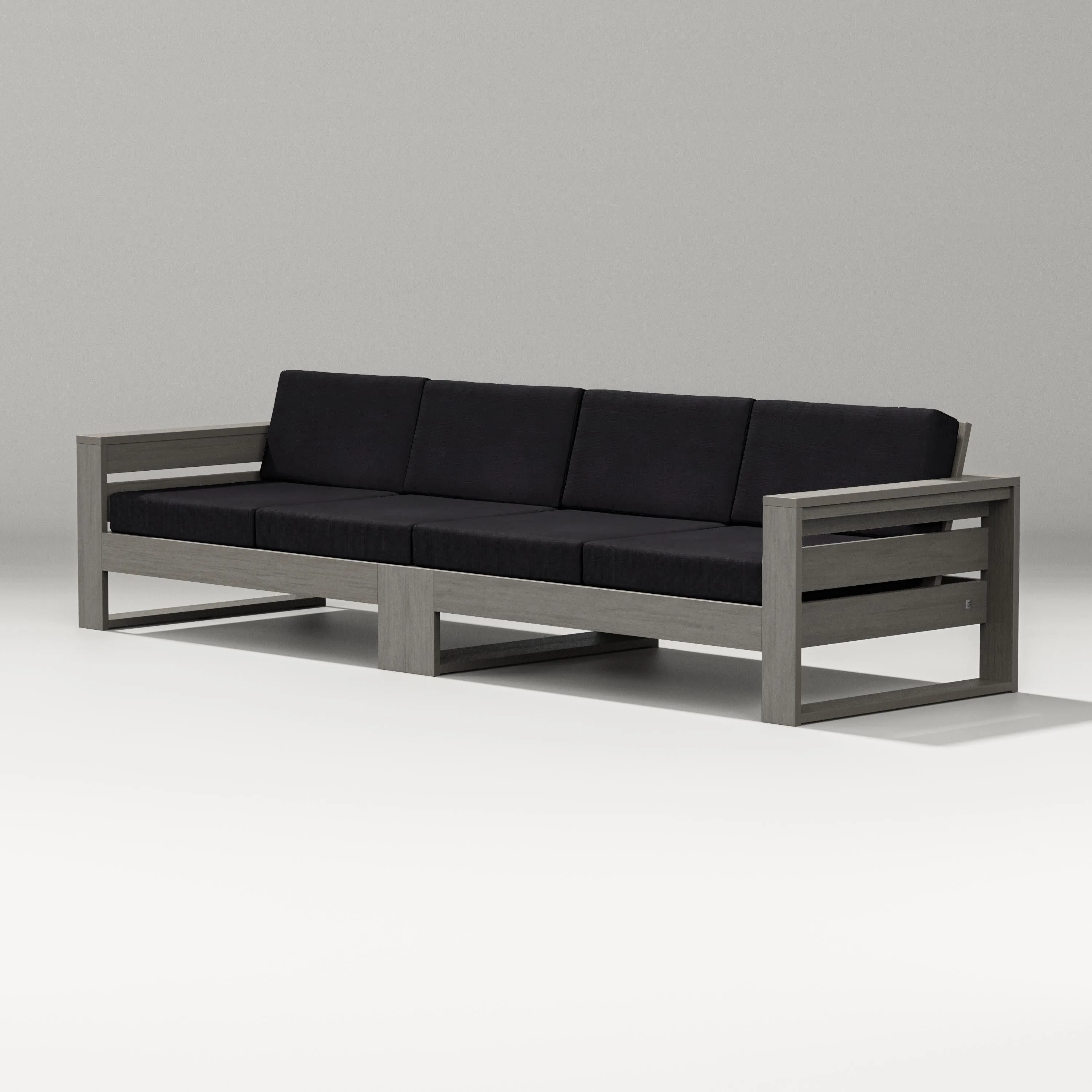 Latitude Straight Sectional